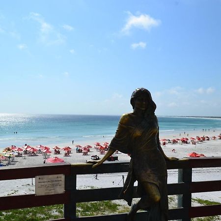 Apto Na Orla Da Praia Grande Com Piscina E Garagem 阿拉亚尔-杜卡布 外观 照片